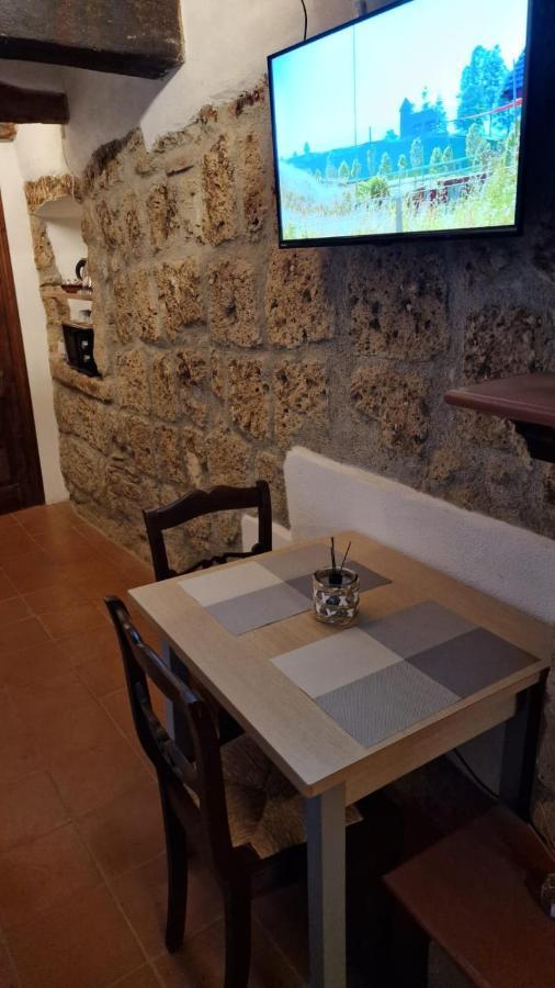 Apartamento Il Nido Di Polly Pitigliano Exterior foto